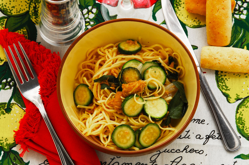 Ricetta spaghetti konjac tonno e zucchine: cheto approved